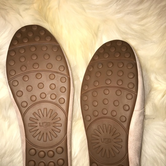 BNWOT UGG Pale Pink Suede Slippers Size 8 - Picture 2 of 5